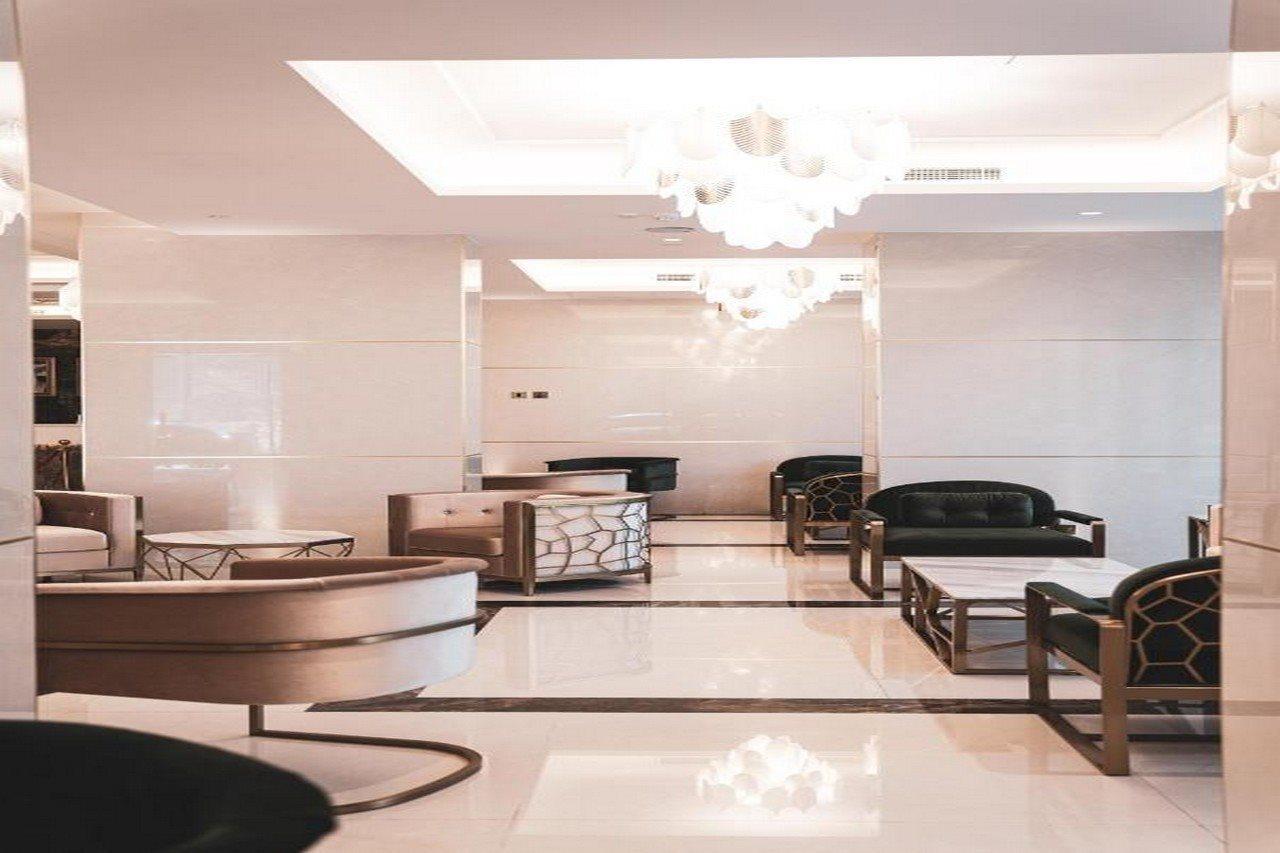 He Hotel Apartments Dubai Exterior photo Lobby